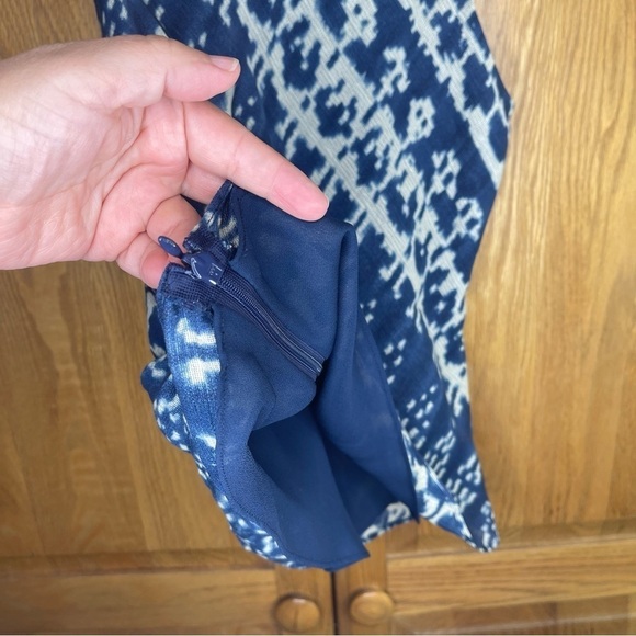 Lauren Ralph Lauren Vneck wrap Silk Linen tank top Cream Indigo Size 4 - Picture 6 of 9